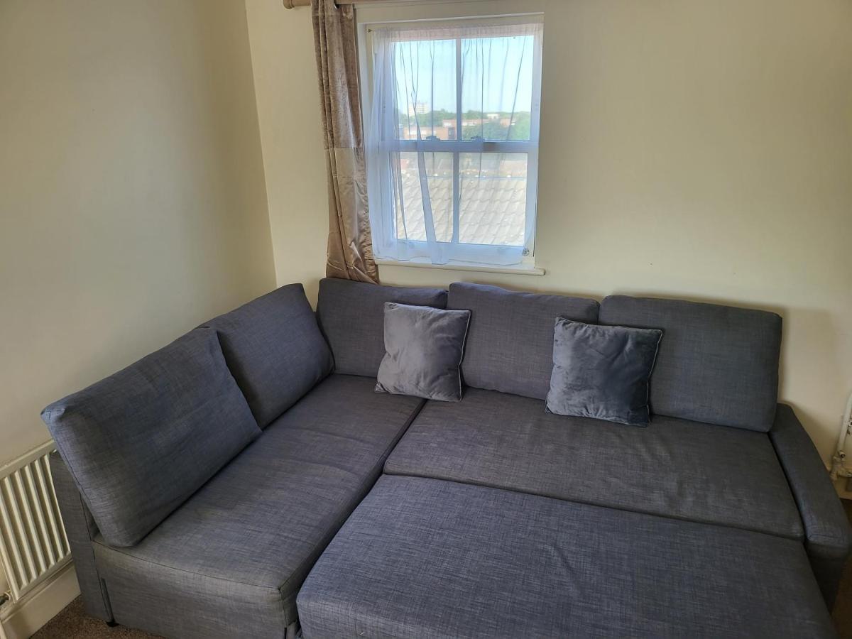 Spacious Neat Penthouse Apartment With Great View In London Exterior foto